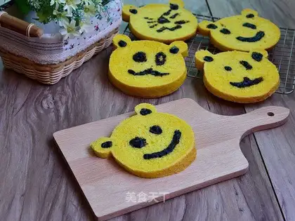 Pumpkin bear toast