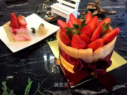 Strawberry Charlotte