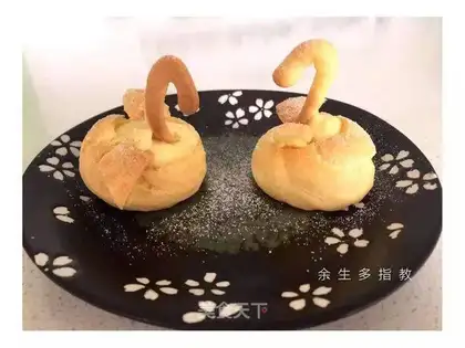 Swan puff