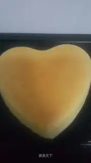 Eight inches of heart cheesecake