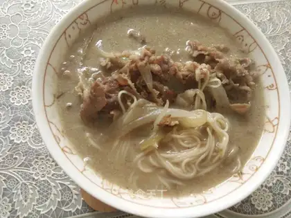 ♪ Rusty lamb noodles ♪