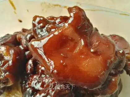 Kyouta pig hoof