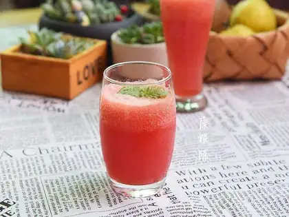 Bubble watermelon juice