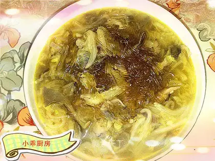 Stewed mushroom with cabbage