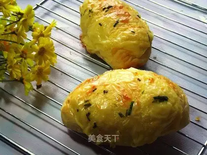 Pork floss cheese bread