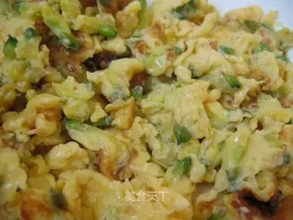 Scrambled eggs with fish flavor