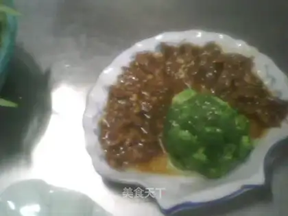 Grilled duck webs with broccoli