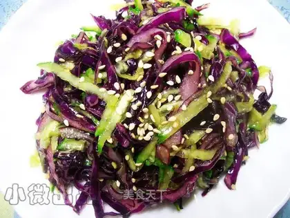 Cold red cabbage