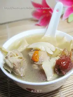 Angelica nourishing mutton soup