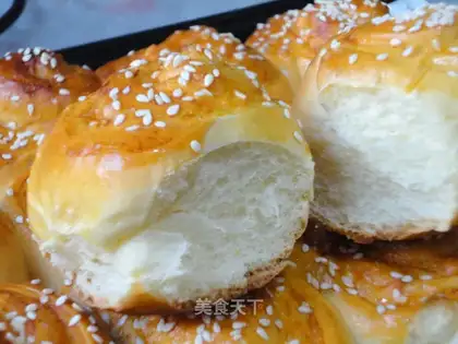 Pork floss roll