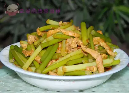 Shredded pork with garlic moss