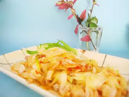Sour and spicy cabbage shredded