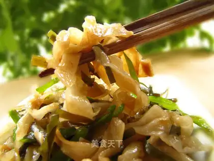 stir-fried dumpling skins