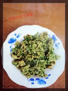 Scrambled eggs with Chinese toon