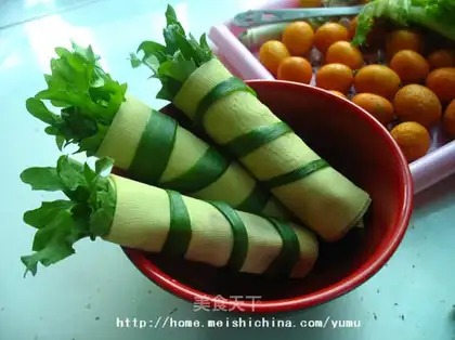 bitter chrysanthemum roll
