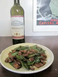 Roasted pork with lotus beans
