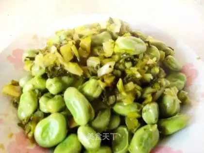 stir-fried broad beans with pickles