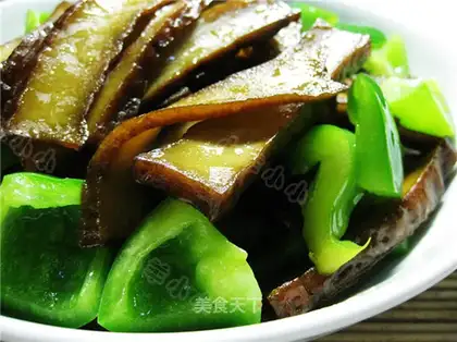 stir-fried stewed tofu with vegetable pepper