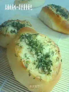 Garlic anise bread