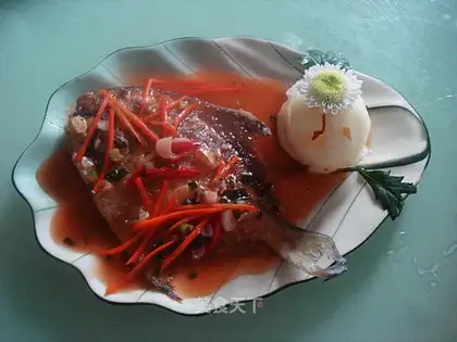 Pomfret in tomato sauce