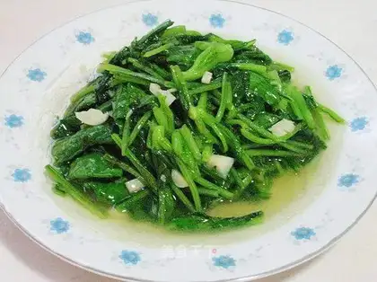 Garlic and small green vegetables