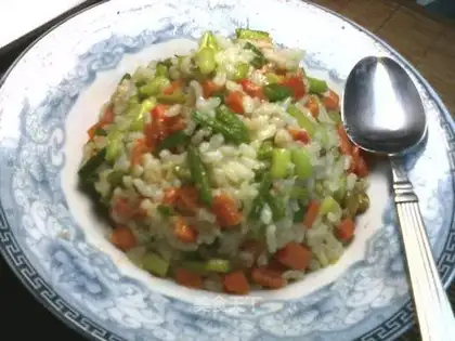stir-fried rice porridge with double vegetables