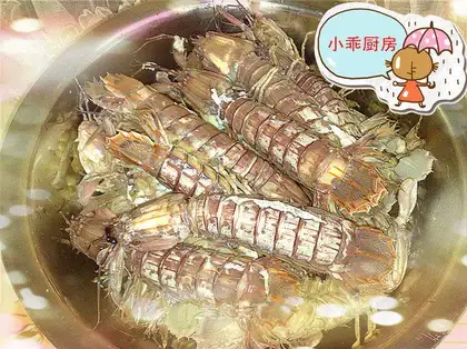 Steamed shrimps