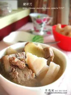 Stewed steak with lotus root