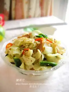 stir-fried shredded beans with dried bacon