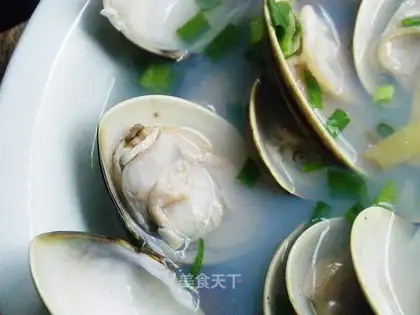 Chives and clam soup