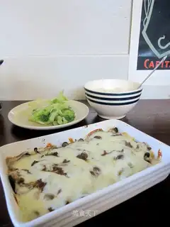 Baked eggplant with meat sauce