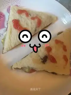 Egg cucumber ham sandwich