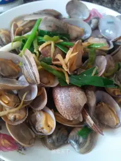 Ginger-on-on-flower clams