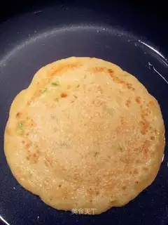 Crouched onion eggcake