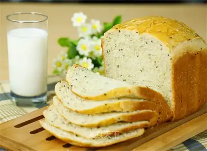 Black sesame oatmeal toast