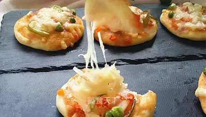 Shrimp mini pizza