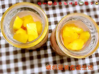 Peach watermelon. Tea pudding