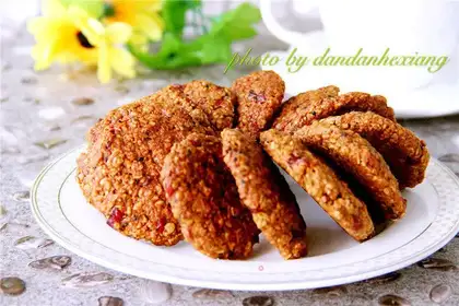 A red sugar oatmeal cookie