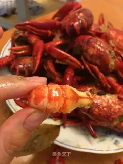 Thirteen fragrance lobster