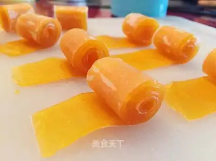 Fruit rolls