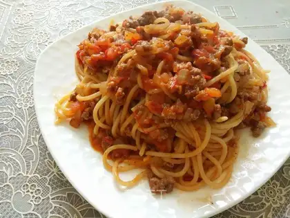 Tomato sauce pasta