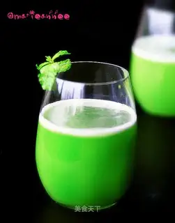 Blue apple juice