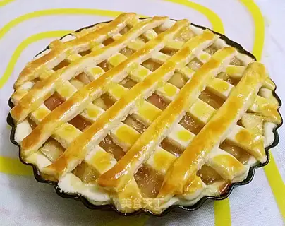 Peaches apple pie