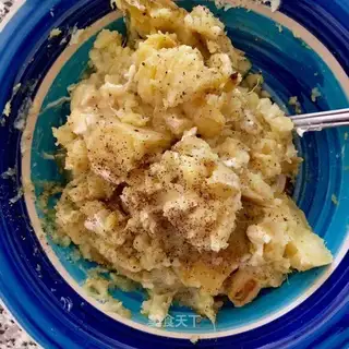 Double cheese with potatoes