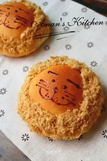 Lion bread