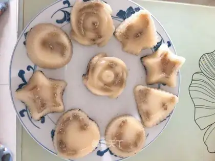 Milk raisin and horseshoes