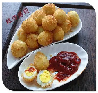 Souffle quail eggs