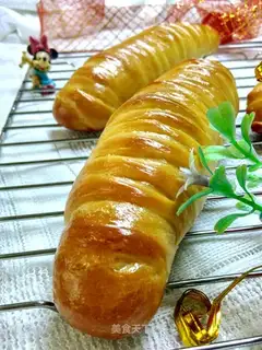 Chestnut caterpillar bread