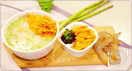 Shrimp rice makes porridge