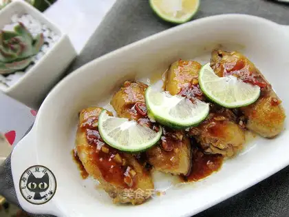 Frozen chicken wings